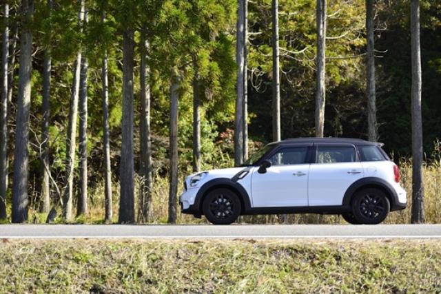 ミニ クロスオーバーの新型モデルが日本発売!魅力や類似車種をチェック