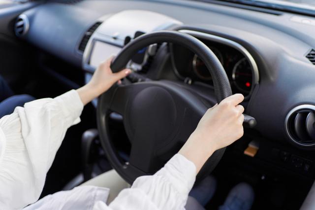 車の運転練習におすすめの場所や方法は?車がない場合のやり方も解説!|中古車の【ネクステージ】