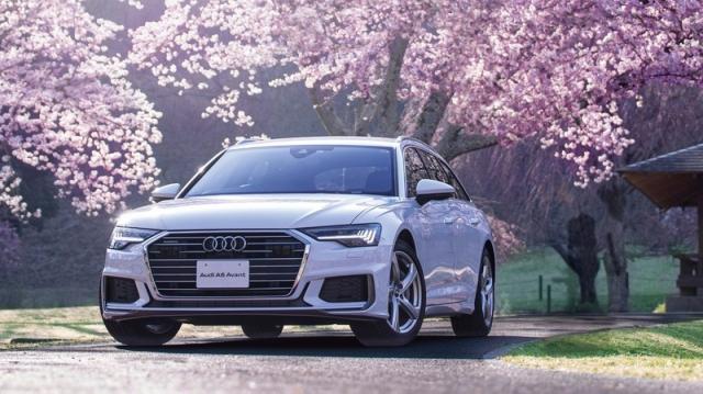 お得な即納車をご用意|Audi Special Days 開催