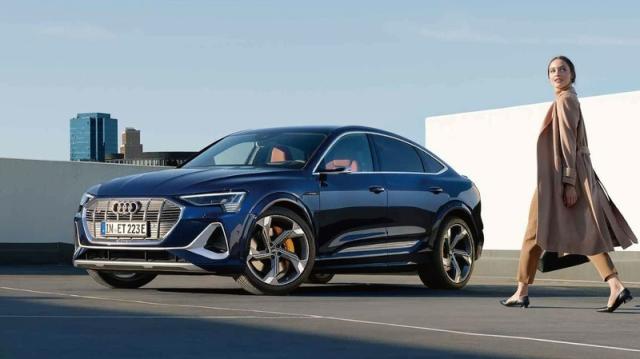 お得な即納車をご用意|Audi Special Days 開催