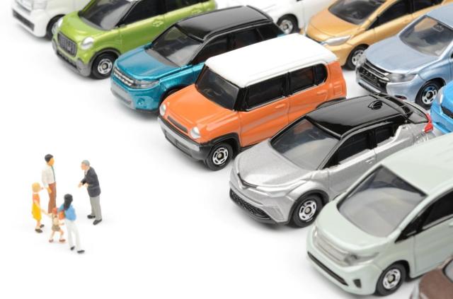 FF車(フロントエンジン・フロントドライブ)とは?FR車との違いを解説