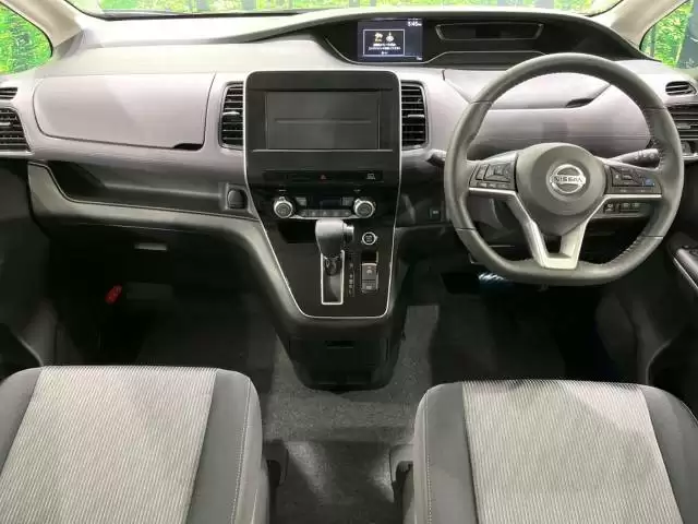 セレナとは?5代目モデルまでの登場の歴史や魅力を徹底解説