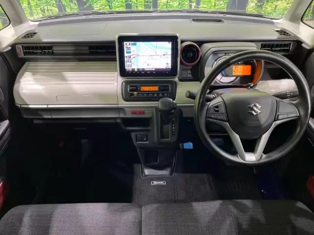 スペーシアはなぜ人気なの?スペックや魅力、中古車販売価格を紹介