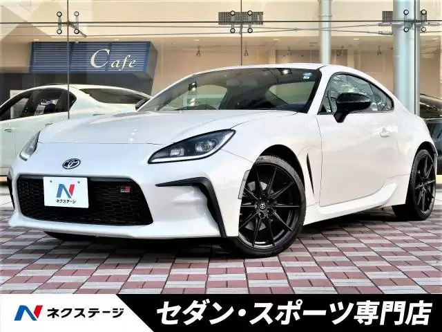 マセラティMC20の価格や特徴は?国産スポーツカーも視野に入れてみよう