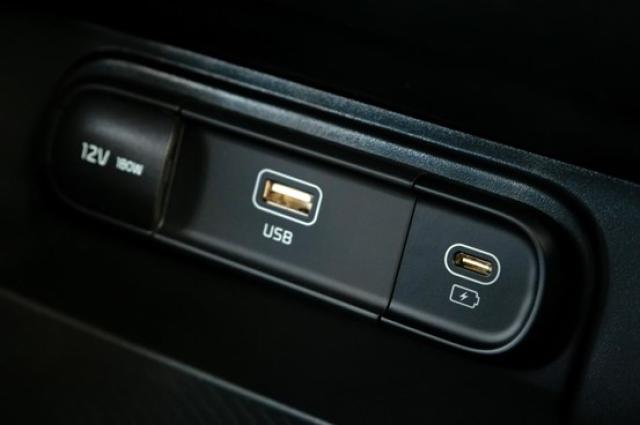 車内のUSBポート