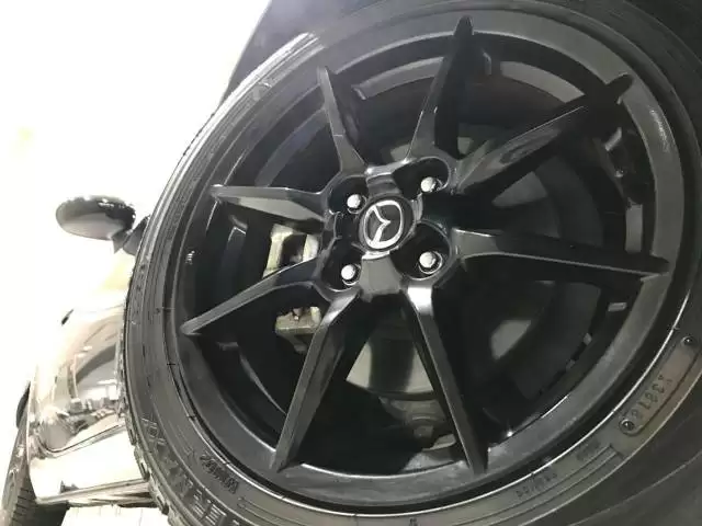 ロードスターを中古で探す際の注意点は?年代別の特徴や選ぶポイントをご紹介