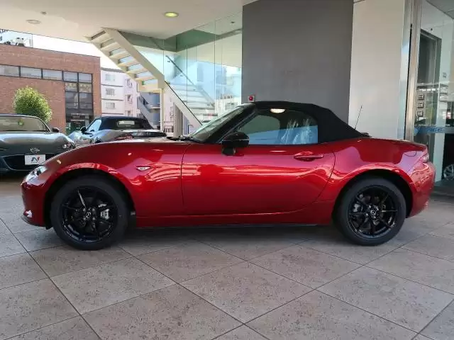 ロードスターを中古で探す際の注意点は?年代別の特徴や選ぶポイントをご紹介