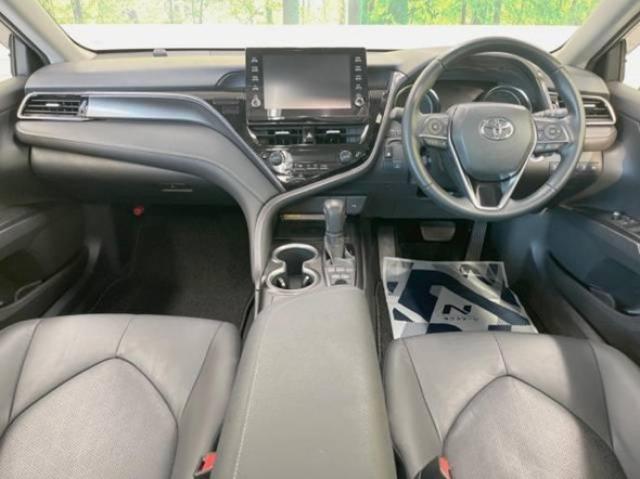 カムリの旧型と現行型を比較!内外装や性能面、類似車種もチェックしよう