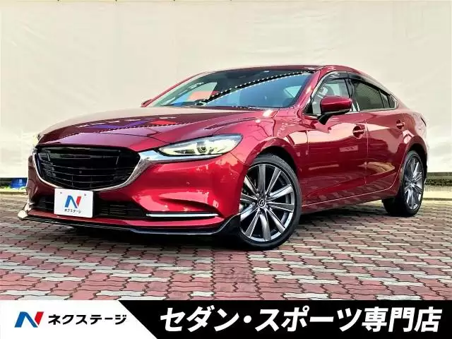 カムリの旧型と現行型を比較!内外装や性能面、類似車種もチェックしよう