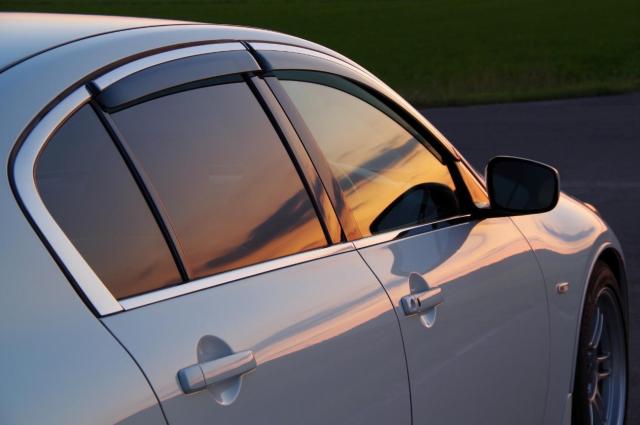 車のピラーとは?種類ごとの役割やピラーレス構造について解説