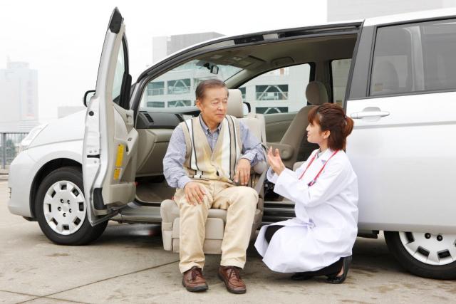 車のピラーとは?種類ごとの役割やピラーレス構造について解説