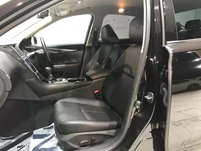 スカイラインとはどのような車？現行モデルの基本スペックを紹介