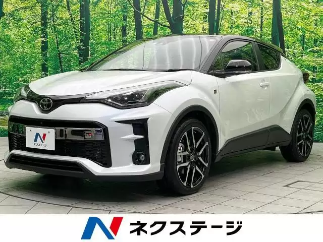 トヨタCH-Rとホンダ ヴェゼルは何が違う？特徴や性能を徹底比較！