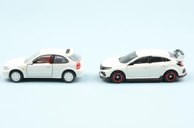 トヨタCH-Rとホンダ ヴェゼルは何が違う？特徴や性能を徹底比較！