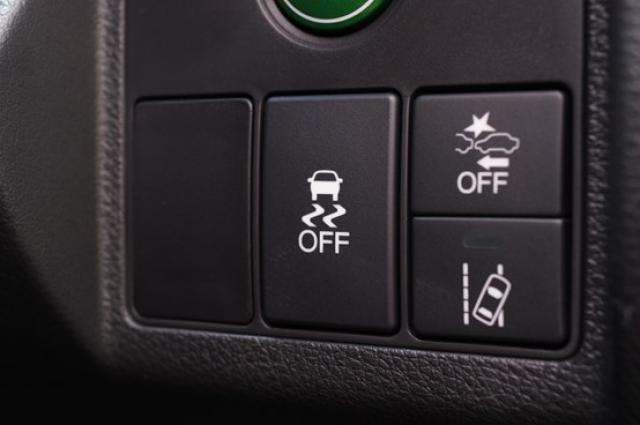 トヨタ車のVSCとはどのような機能？役割や運転時のポイント、搭載車種を確認