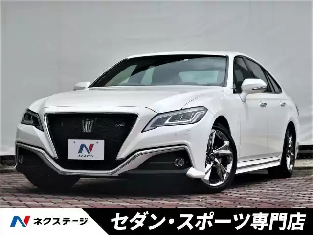 カムリとクラウンならどっち派?比較とトヨタ車以外のセダン3選