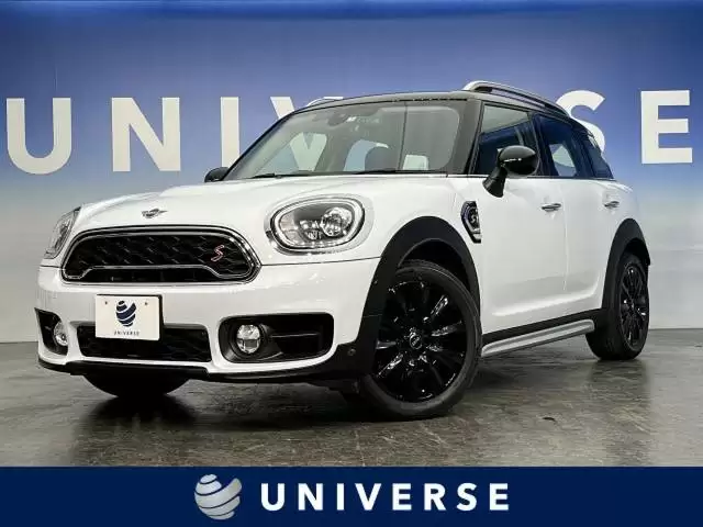 アウディA1 Sportbackとミニクロスオーバーを比較解説！