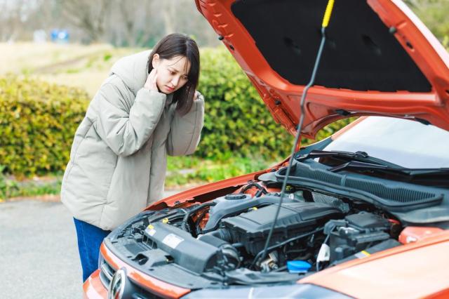 中古車購入時にバッテリー交換は行われる?購入後の修理費用の負担はあるの?