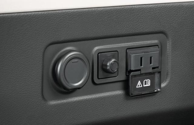 新型の日産エクストレイルの特徴をモータージャーナリストが解説