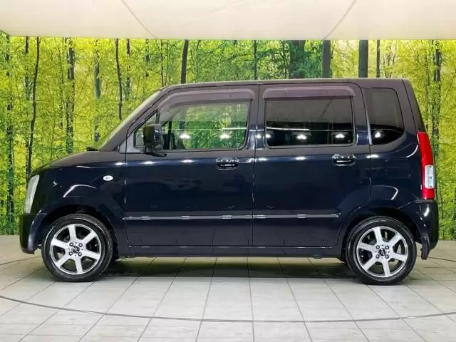 2代目ワゴンRは現在の軽自動車規格!特徴や歴代モデルの進化を見てみよう