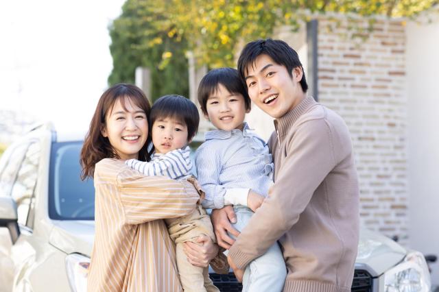 三菱の7人乗りSUV「アウトランダーPHEV」の特徴や魅力を徹底解説!