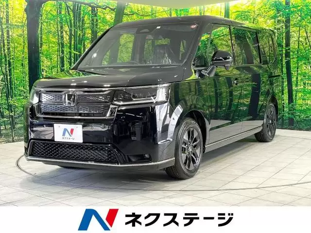 三菱の7人乗りSUV「アウトランダーPHEV」の特徴や魅力を徹底解説!