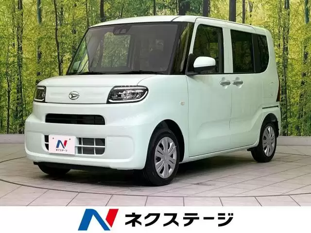 車のグローブボックスの正しい使い方は?注意点や収納力抜群の車種5選