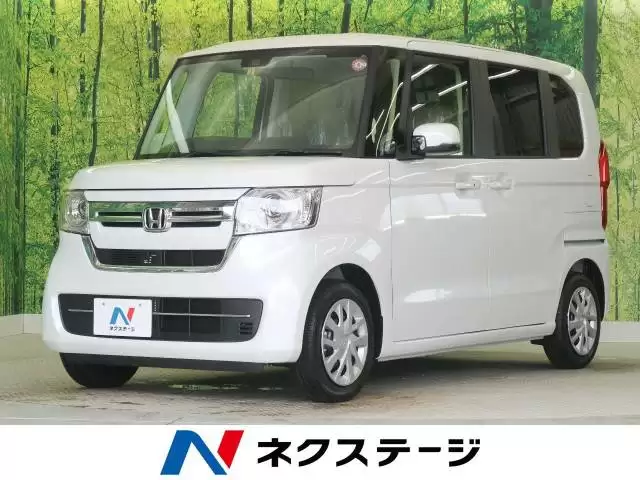 車のグローブボックスの正しい使い方は?注意点や収納力抜群の車種5選