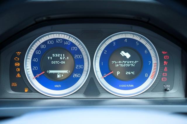 タントでエンジン警告灯が点灯する原因や対応を解説！警告灯の種類も必見