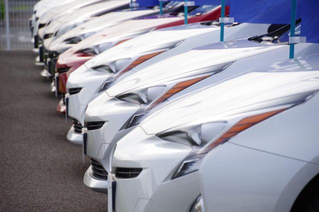 トヨタ プリウスの維持費はいくら?【2023年最新情報】
