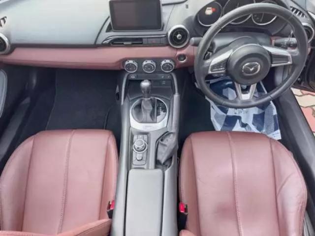 現行マツダ ロードスターの内装・外装を画像とともに紹介!歴代モデルも解説