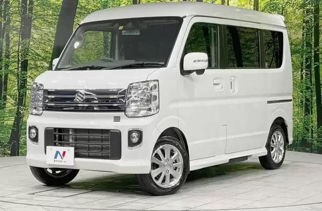 エブリー 軽バン エブリイワゴンは広い車内空間が魅力の軽乗用車！現行モデルのスペック