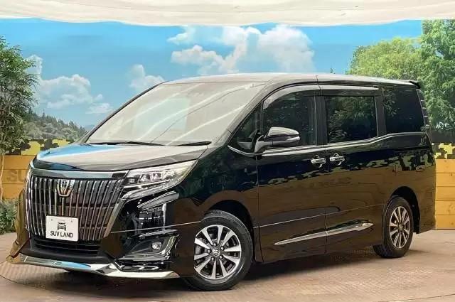 エスクァイアは高級感の漂う上級ミニバン！全グレードのスペックを紹介