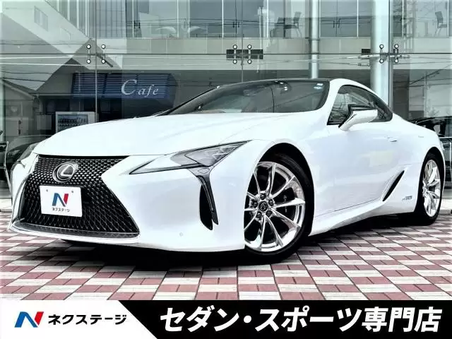 ベントレーの新型「マリナー バトゥール」が登場！デザインや魅力を紹介