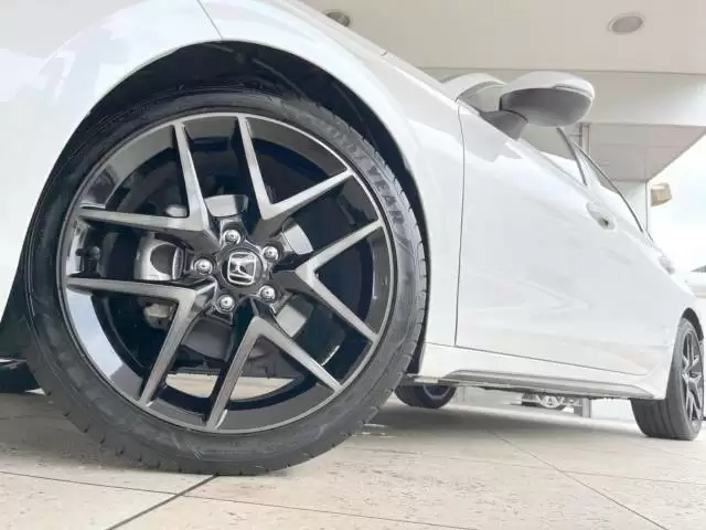 ホンダ シビックは3種類のグレード展開！選ぶ際のポイントや魅力を紹介！