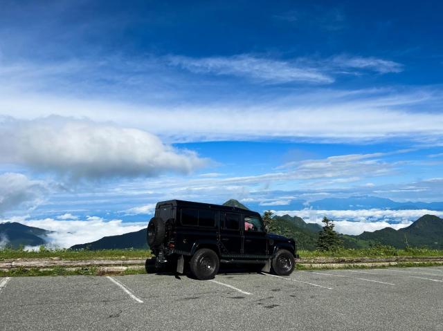 ディフェンダーの魅力に迫る！現行モデルの特徴や基本スペックを紹介