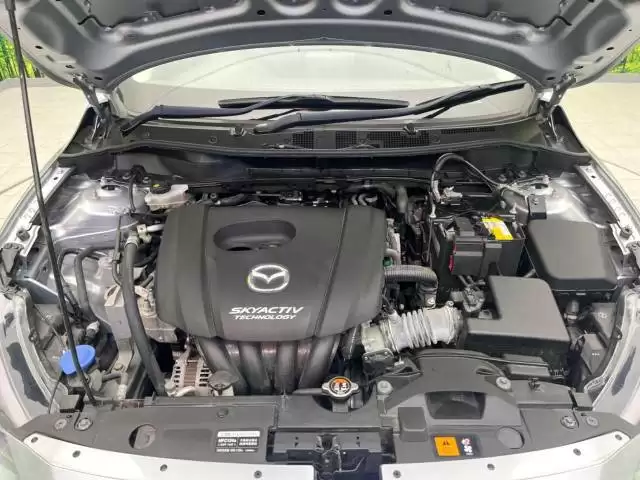 DJ型のマツダ デミオってどんな車?特徴やMAZDA2との関係性も紹介