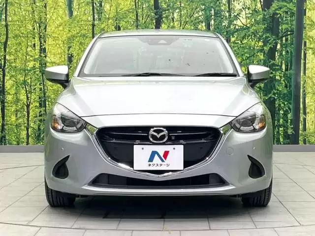DJ型のマツダ デミオってどんな車?特徴やMAZDA2との関係性も紹介