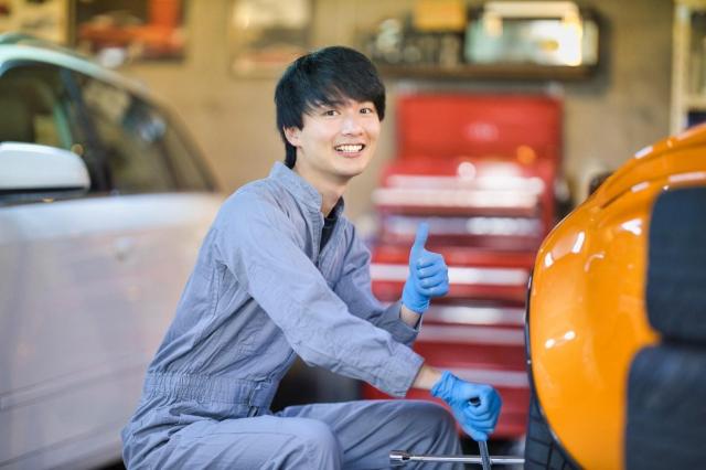 トヨタ車のタイヤ交換はどこでする?対応可能な店舗やディーラーの特徴