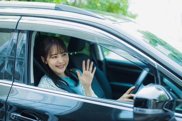 インサイトは優れた燃費性能を持つハイブリッドカー！歴代モデルの特徴を紹介