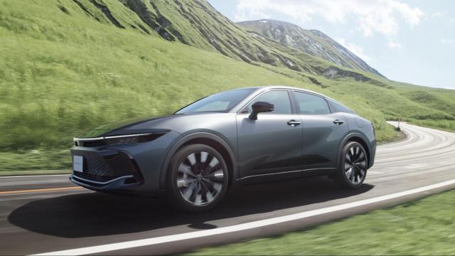 2022年発表の新型クラウンは全4シリーズ展開!第1弾はクロスオーバー