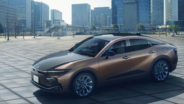 2022年発表の新型クラウンは全4シリーズ展開!第1弾はクロスオーバー