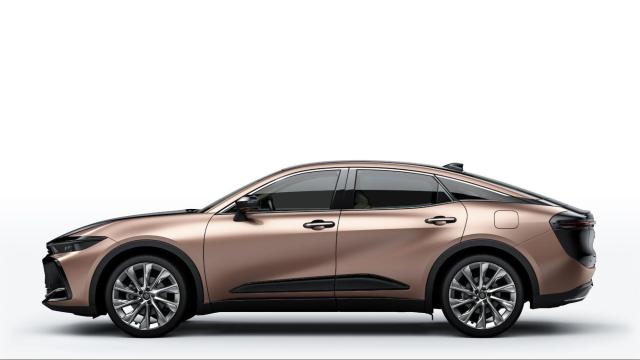 2022年発表の新型クラウンは全4シリーズ展開!第1弾はクロスオーバー