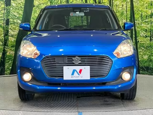 デザインが評価されたスズキ スイフトの魅力やグレード構成を一挙紹介!