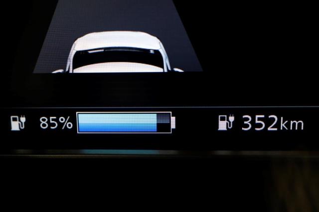 ポルシェ タイカンの魅力とは？航続距離や走行性能など実力を徹底チェック