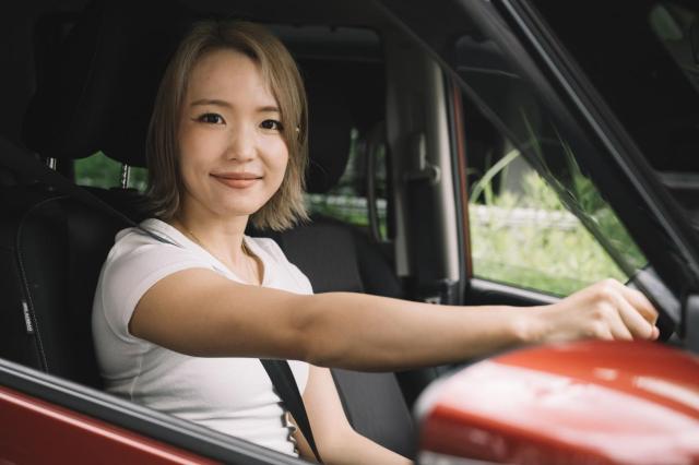 bBは個性的なデザインが魅力のトール型ワゴン！最終モデルのスペックを紹介