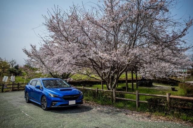 レヴォーグはスバルが誇るステーションワゴン!特徴や基本スペックを紹介