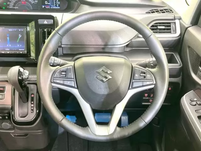 ソリオバンディットは独創的なデザインが特徴の小型車!基本スペックを紹介