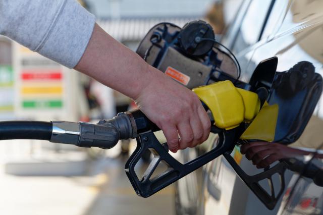 スバル XVの燃費はどのくらい？クロストレックとの違いを比較