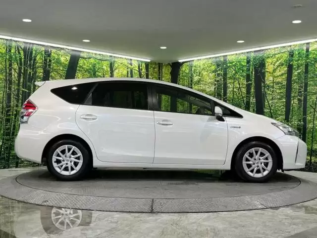 プリウスαのグレード選びを徹底解説！特徴の違いや判断ポイントをチェック